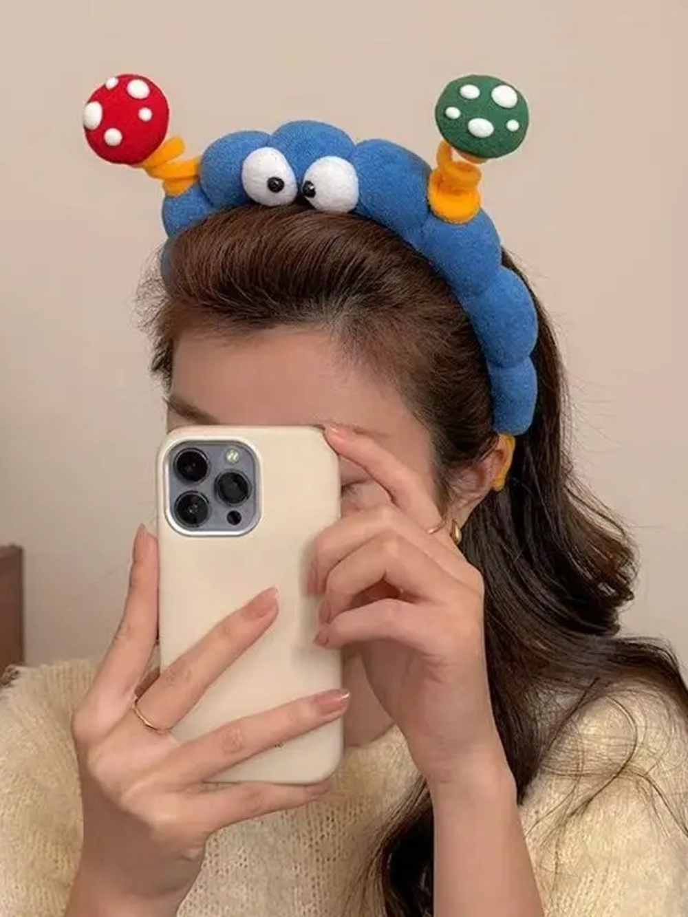 Wiggly Alien Mushroom Spa Headband - Picture 11 of 11